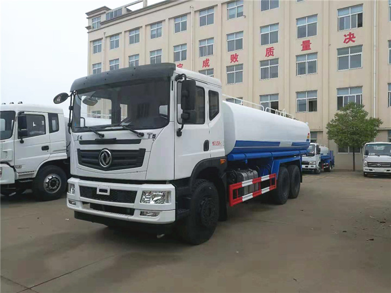 東風(fēng)御虎后雙橋15方灑水車