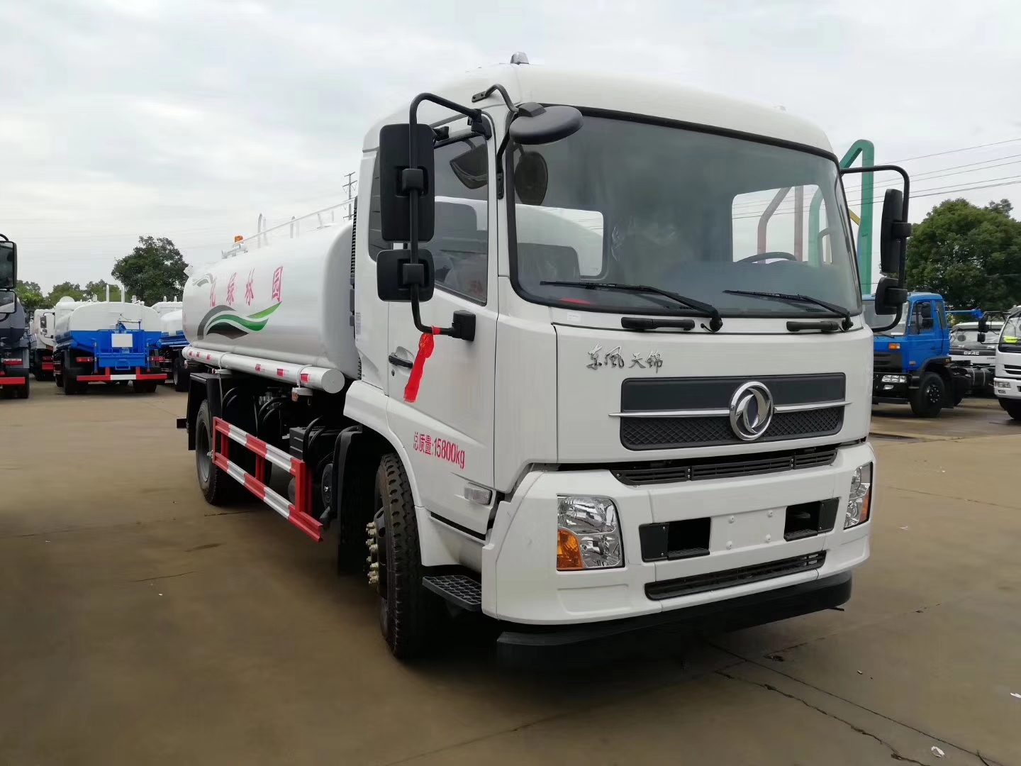 東風(fēng)天錦12噸灑水車