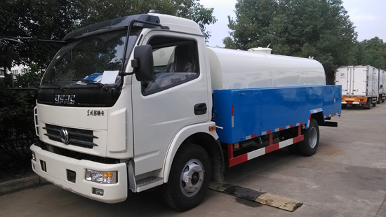 國(guó)五東風(fēng)多利卡高壓清洗車